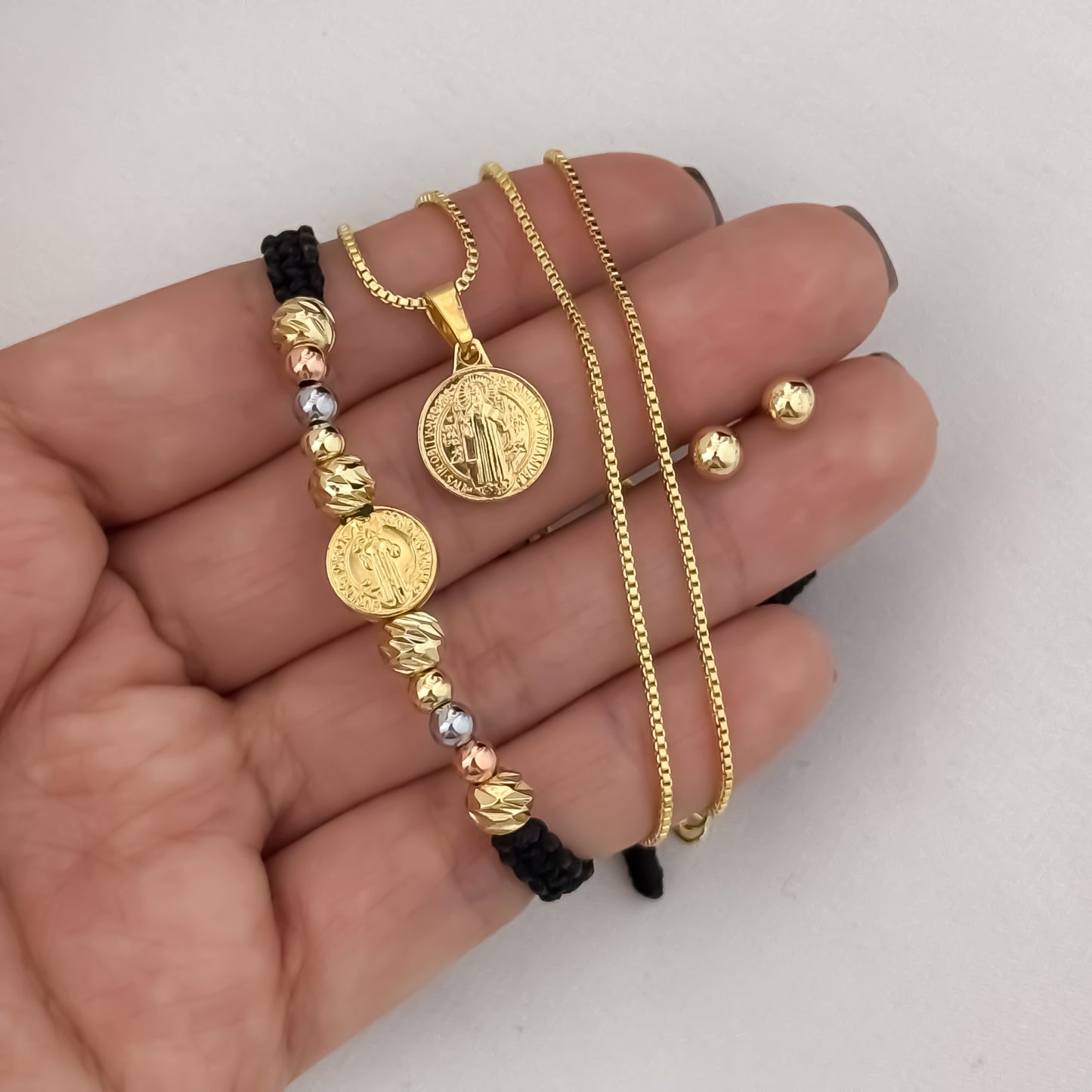 Cadena Tejido Veneciano de Dama de 45cm de 3mm + San Benito Protección + Pulsera de 3 Oros de San Benito Protección en Oro Laminado 18k con Garantia de por vida