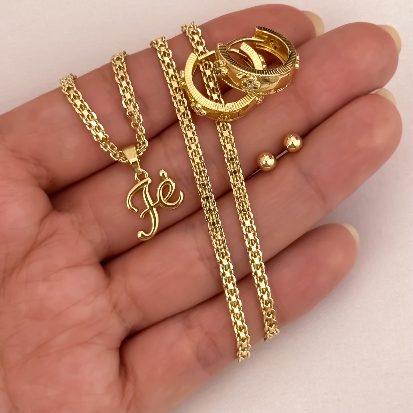 Cadena Tejido Chino Dama de 45cm + Dije de FE + Topo Balin 4mm + Candongas Mediana Micro circones en Oro Laminado 18k