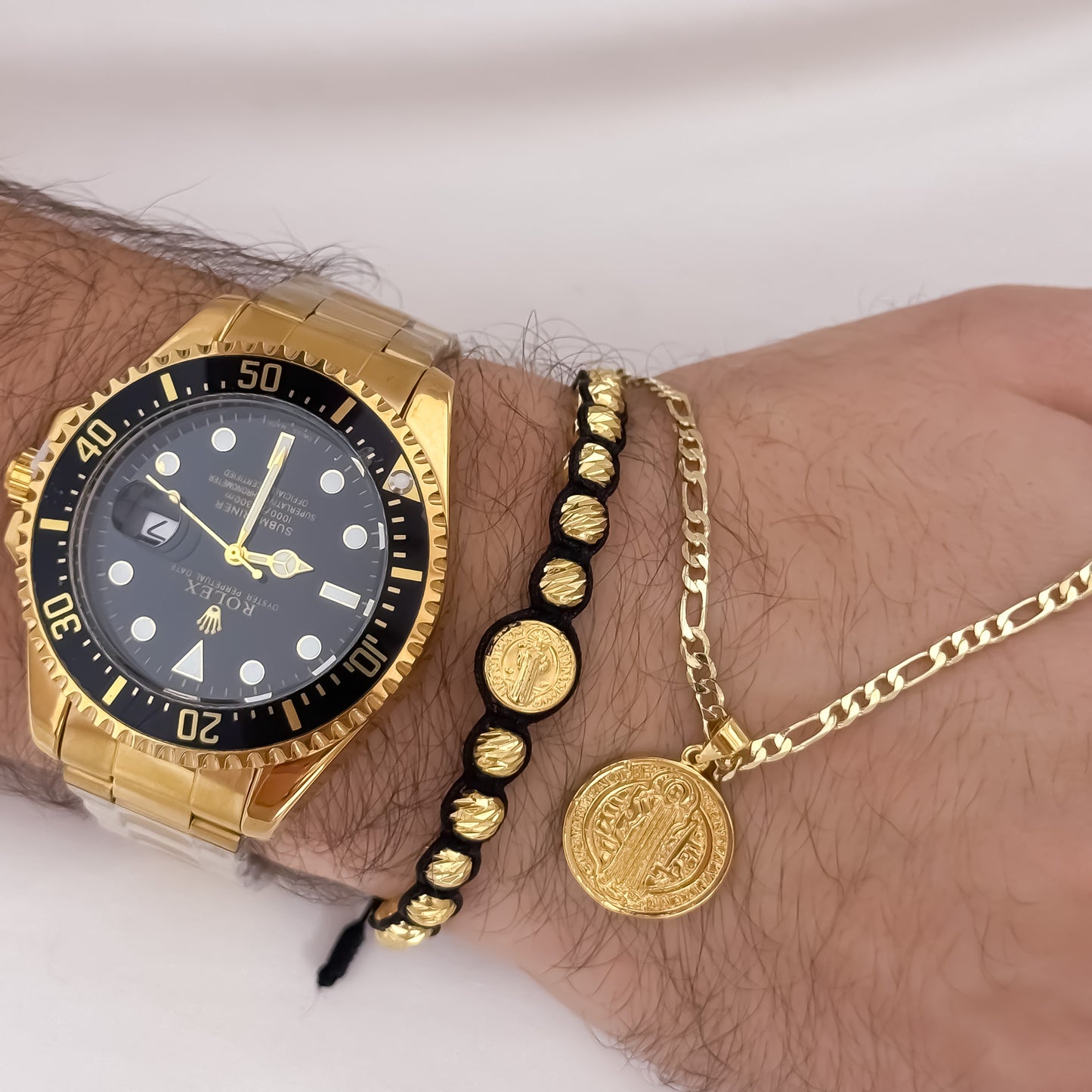 Cadena Tejido Catier de Hombre de 60cm + San Benito Protección + Pulsera San Benito Protección + Reloj de Hombre Rx en Oro Laminado 18k con Garantía de por vida
