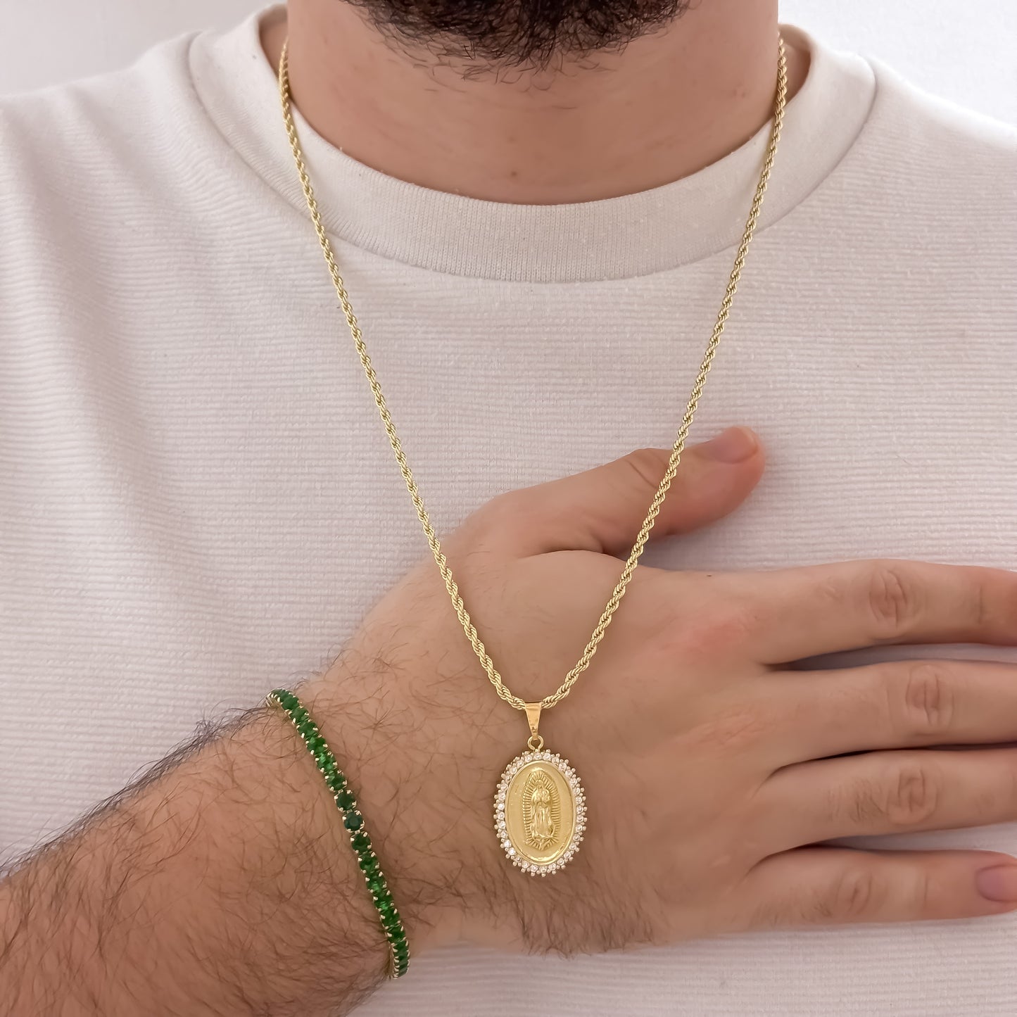 Cadena Tejido Lazo de Hombre de 60cm de 3mm + Virgen de Guadalupe con Micro circones + Pulsera Tennis Verde Esmeralda con Broche de Seguridad en Oro laminado 18k