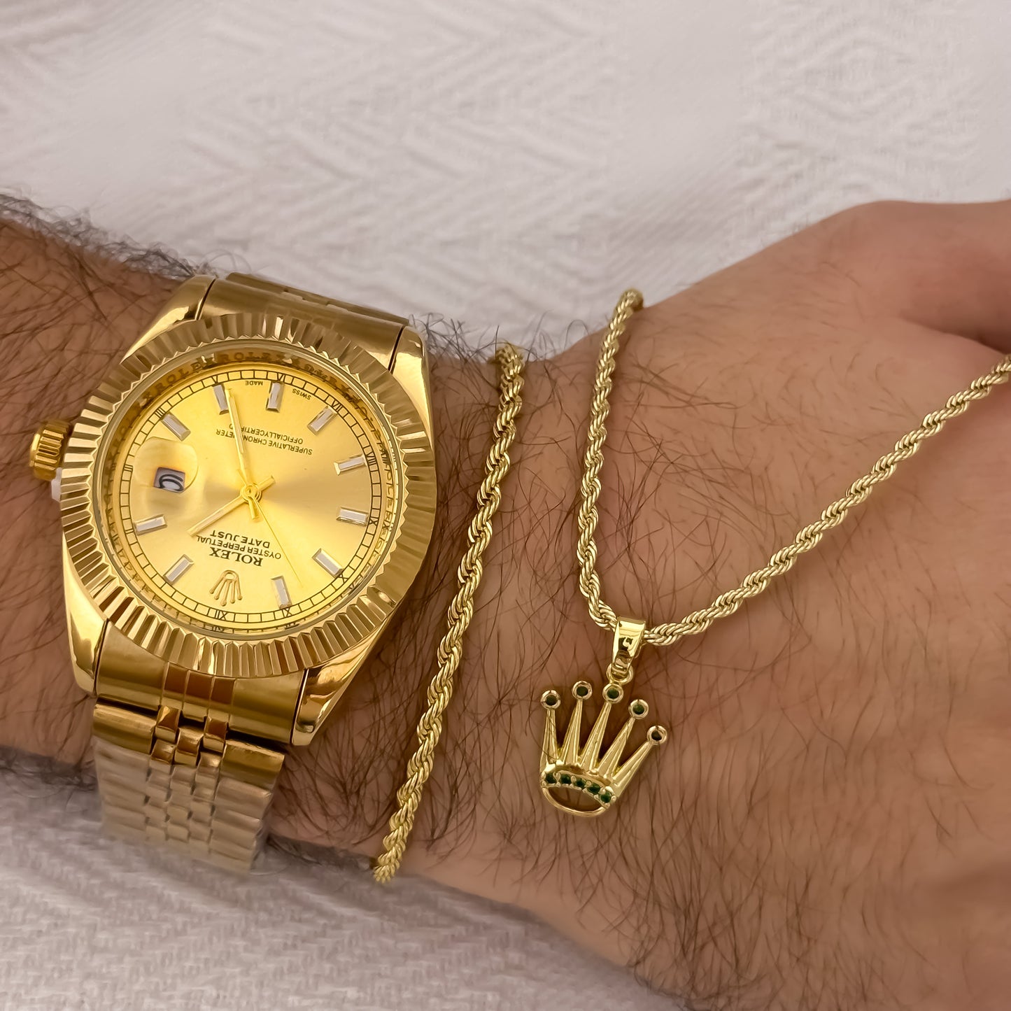 Conjunto Tejido Lazo Hombre de 60cm de 3mm + Dije de Corona Rolex verde Esmeralda + Pulsera Lazo 20cm en Oro Laminado 18k con Garantia de por vida + Reloj Rolex 1.1 con Garantia