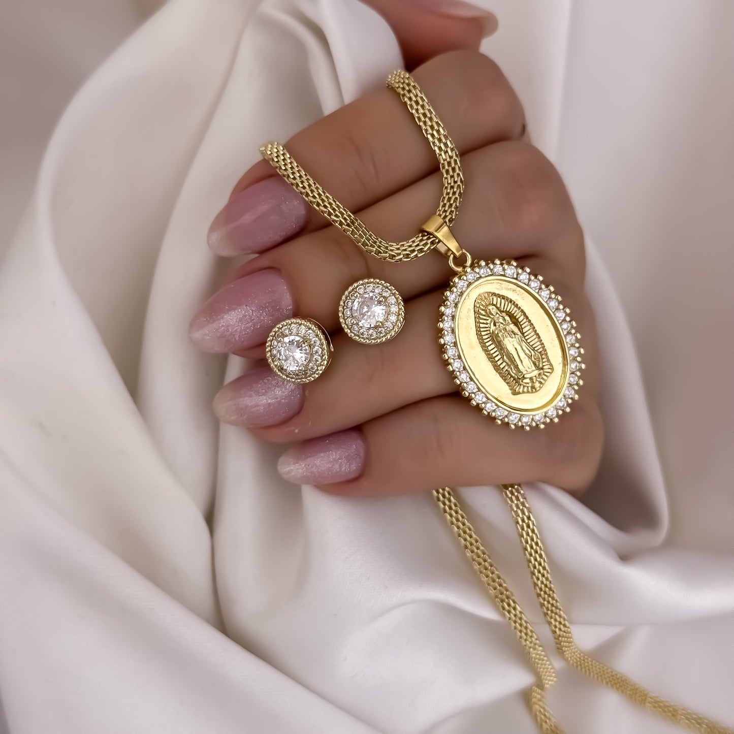 Cadena Tejido Chino Dama Gruesa de 5mm + Virgen de Guadalupe con Micro Circones + Topos Balin con Micro Circones en Oro Laminado 18k con Garantia de por vida