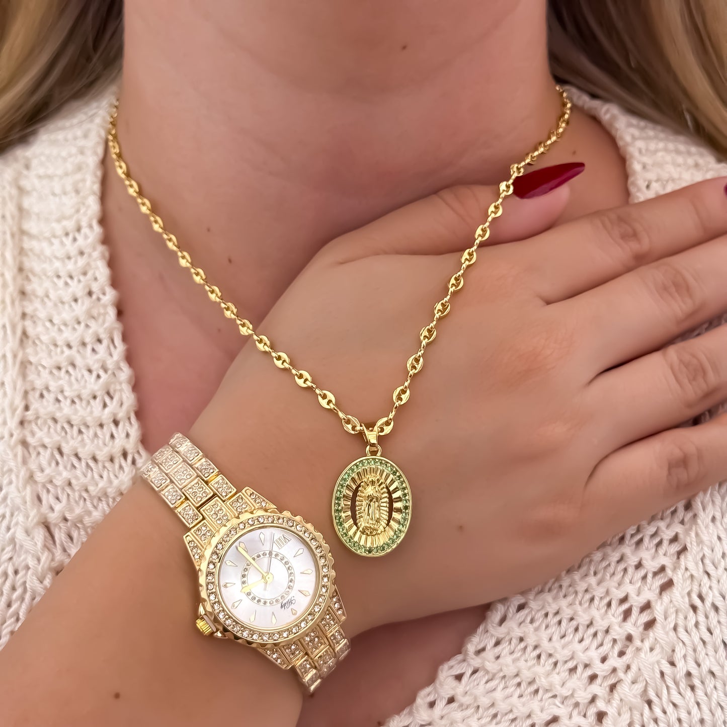 Cadena Tejido Gucci de Dama de 45cm + Virgen de Guadalupe con Micro Circones de Colores Verde Esmeralda + Reloj Catier con Micro circones en Oro Laminado 18k con Garantía de por vida