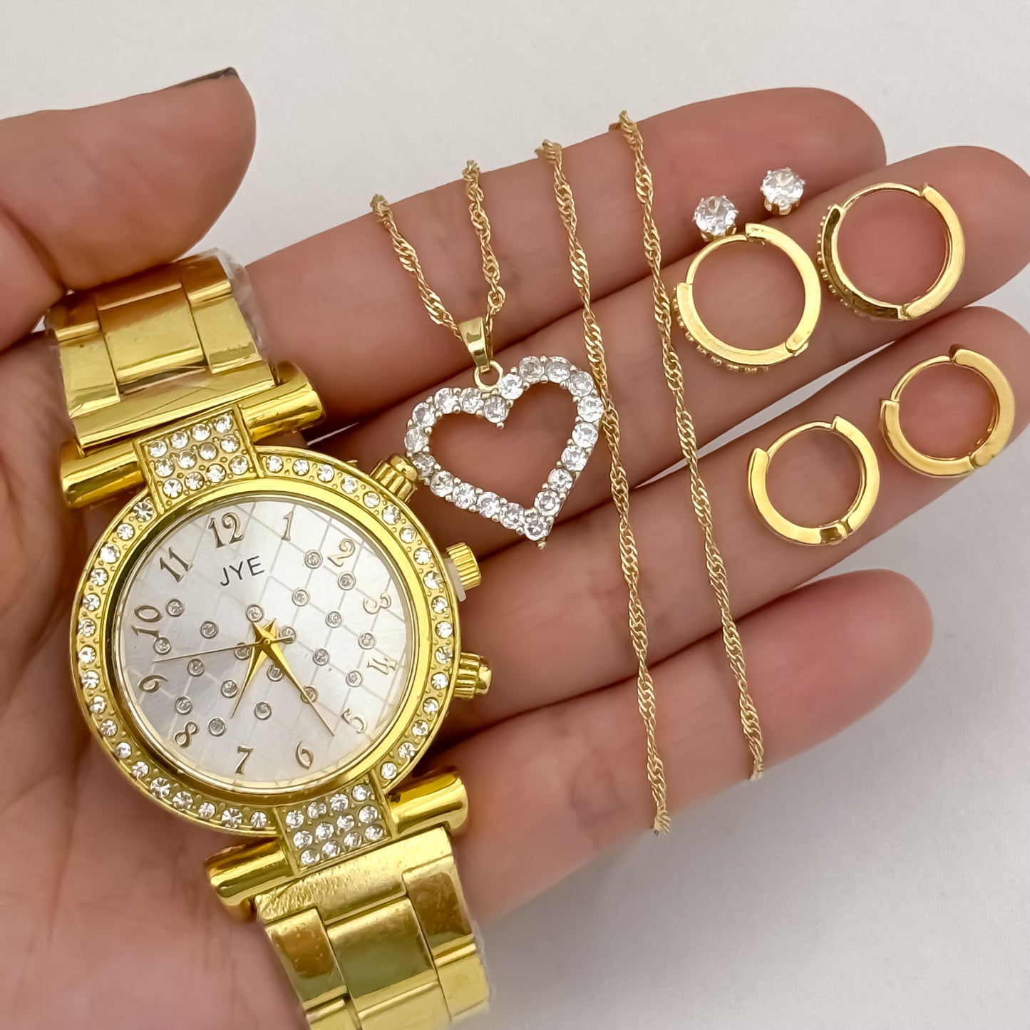 Cadena Singapur de 45cm de Dama con Dije de Corazon de circonia + Jueho de Topo circon + Candongas circonia en Oro Laminado 18k con Garantia de por vida + Reloj de Dama JYE de Alta Calidad