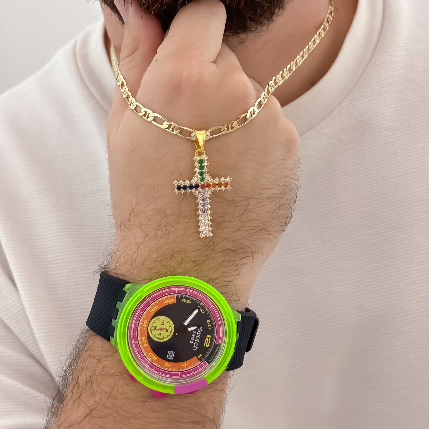 Cadena Tejido 1 X 1 de Hombre de 60cm + cruz con micro circones de colores en oro Laminado 18k + Reloj Swatch de colores de Alta Calidad
