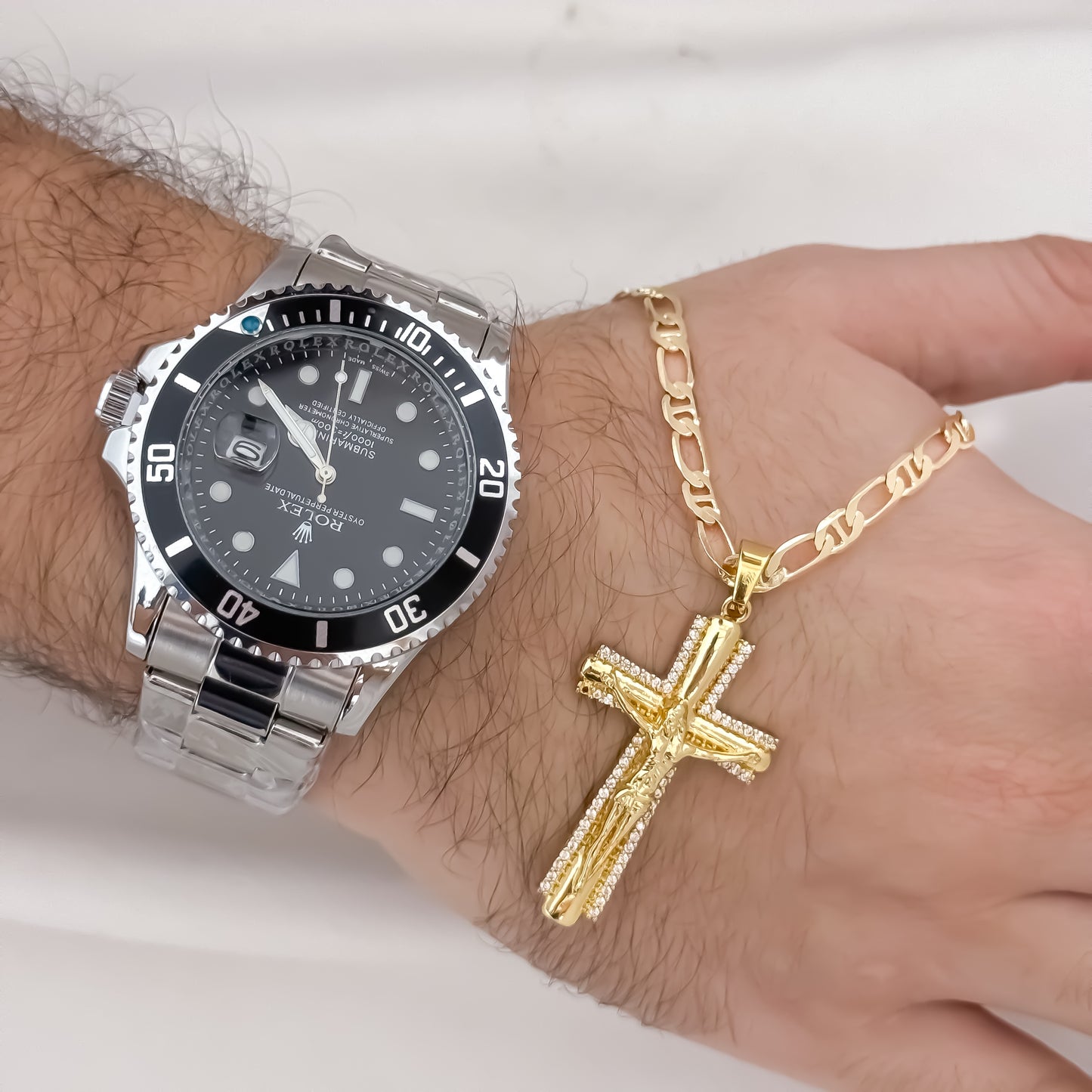Cadena Tejido 1 X 1 de Hombre de 60cm + Cruz Cristo Madero en oro Laminado 18k + Reloj Rolex de Alta Calidad en Oro Laminado 18k