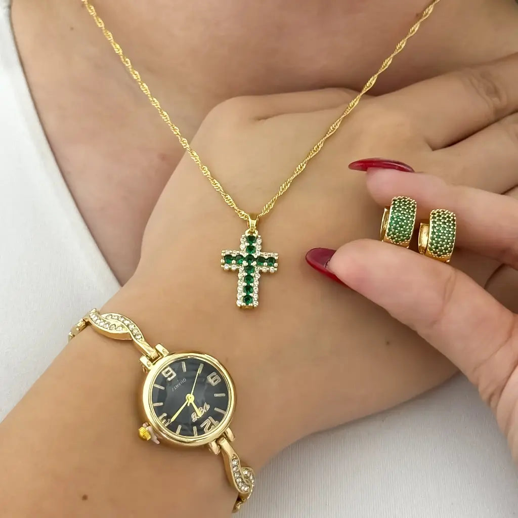Conjunto Verde Esmeralda Cadena Singapur + Cruz + Candonga en circonia verde Esmeralda + Reloj Quartiz de Alta Calidad en Baño de Oro de 18k
