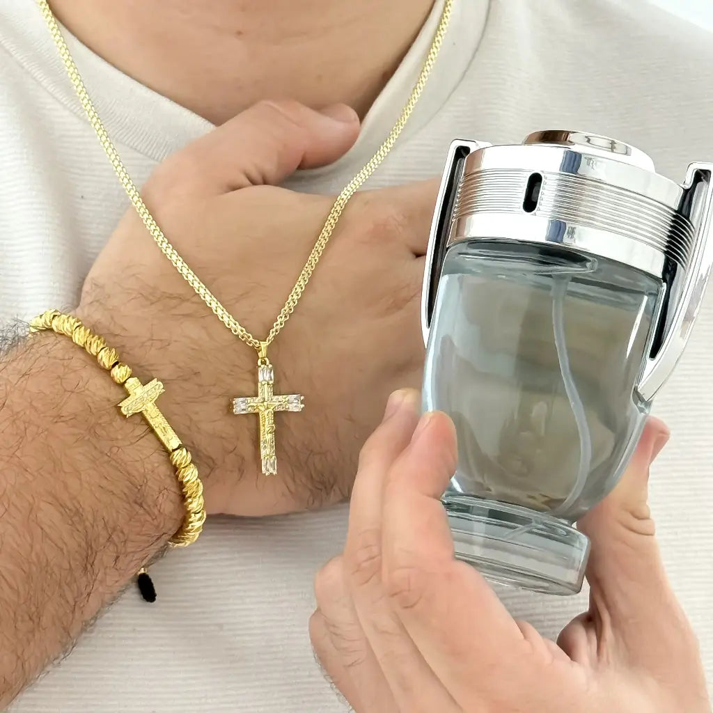 Conjunto Cruz para Caballero Tejido Chino 60cm + Pulsera Cruz Balin italiano en Baño de Oro de 18k + Gratis Locion INVICTUS REPLICA 1.1