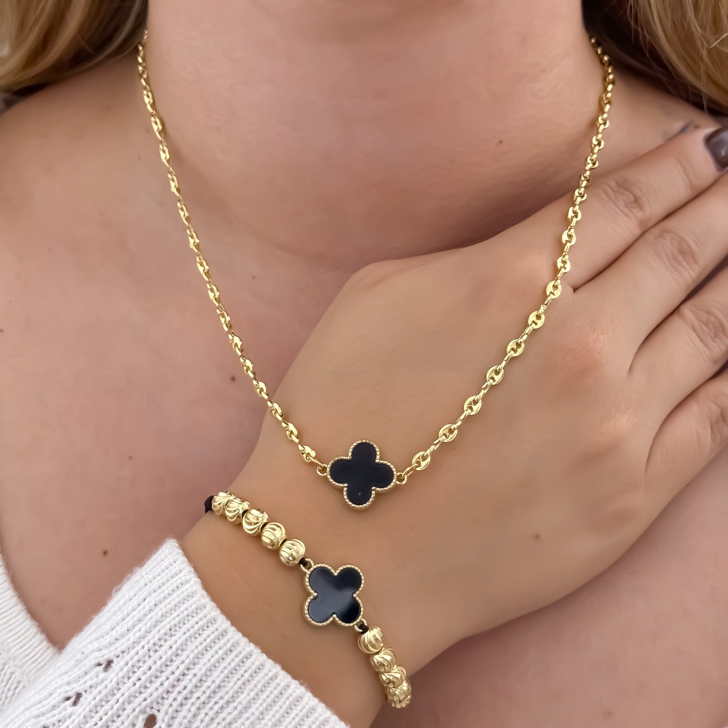 Cadena Tejido Gucci de Dama de 45cm de 3mm de Grosor + Dije de Van Cleef Negro + Pulseras Tejida Balin Italiano Herraje  Van Cleef  en Oro Laminado 18k con Garantía de por vida