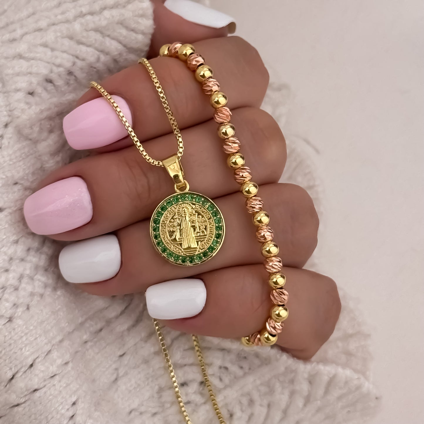 Cadena Tejido Veneciano de Dama de 45cm + San Benito Verde + Pulsera en Oro Rosa y Balin Italiano en Oro Laminado 18k con Garantia de por vida