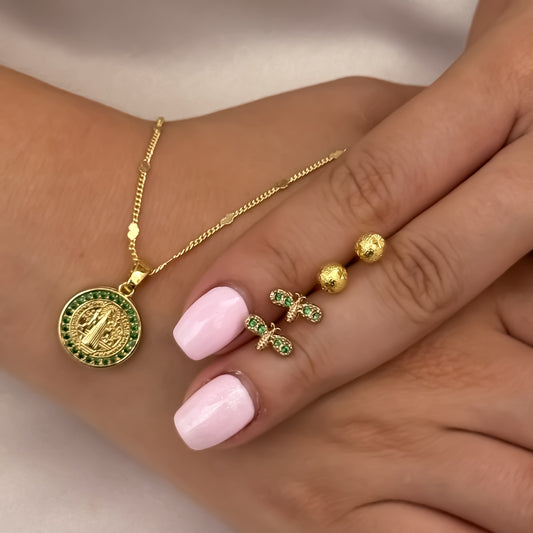 Cadena Tejido Cubana de Dama de 45cm de 2mm + San Benito Verde + Topo Mariposa + Topo Balin Diamantado en Oro  Laminado 18k con Garantia de por vida