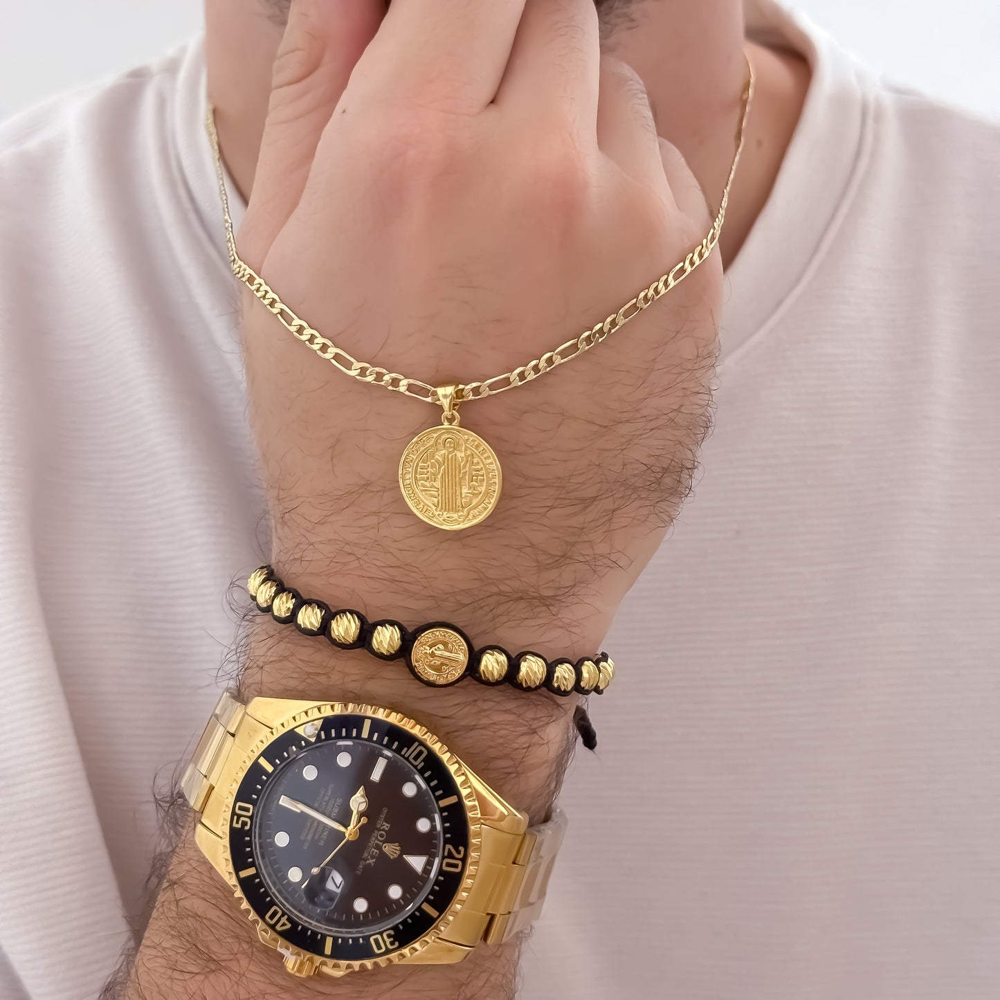 Cadena Tejido Catier de Hombre de 60cm + San Benito Protección  + Pulsera San Benito Protección + Reloj de Hombre Rx en Oro Laminado 18k con Garantía de por vida