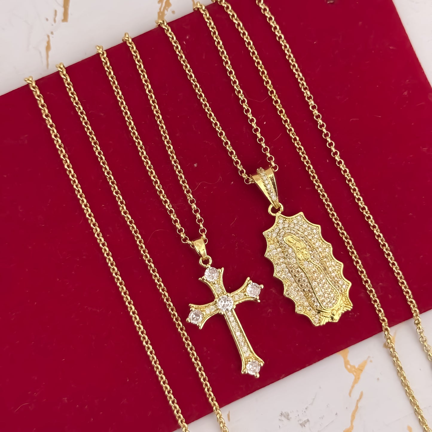 Promocion de Amor y Amistad Cadenas para Parejas de Hombre 60cm y Dama 45cm con Dije de Cruz Cristo con Micro circones + Virgen de Guadalupe   en Oro Laminado 18k con Garantia de por vida