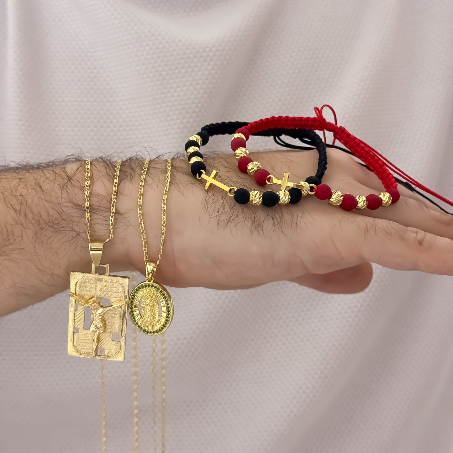 Promoción de Cadenas para Parejas Tejido Caracol Hombre y Dama  con Dije de Cruz Cristo + Virgen de Guadalupe + Pulseras Diamantada con Herraje de Cruz en Oro Laminado 18k con Garantía de por vida