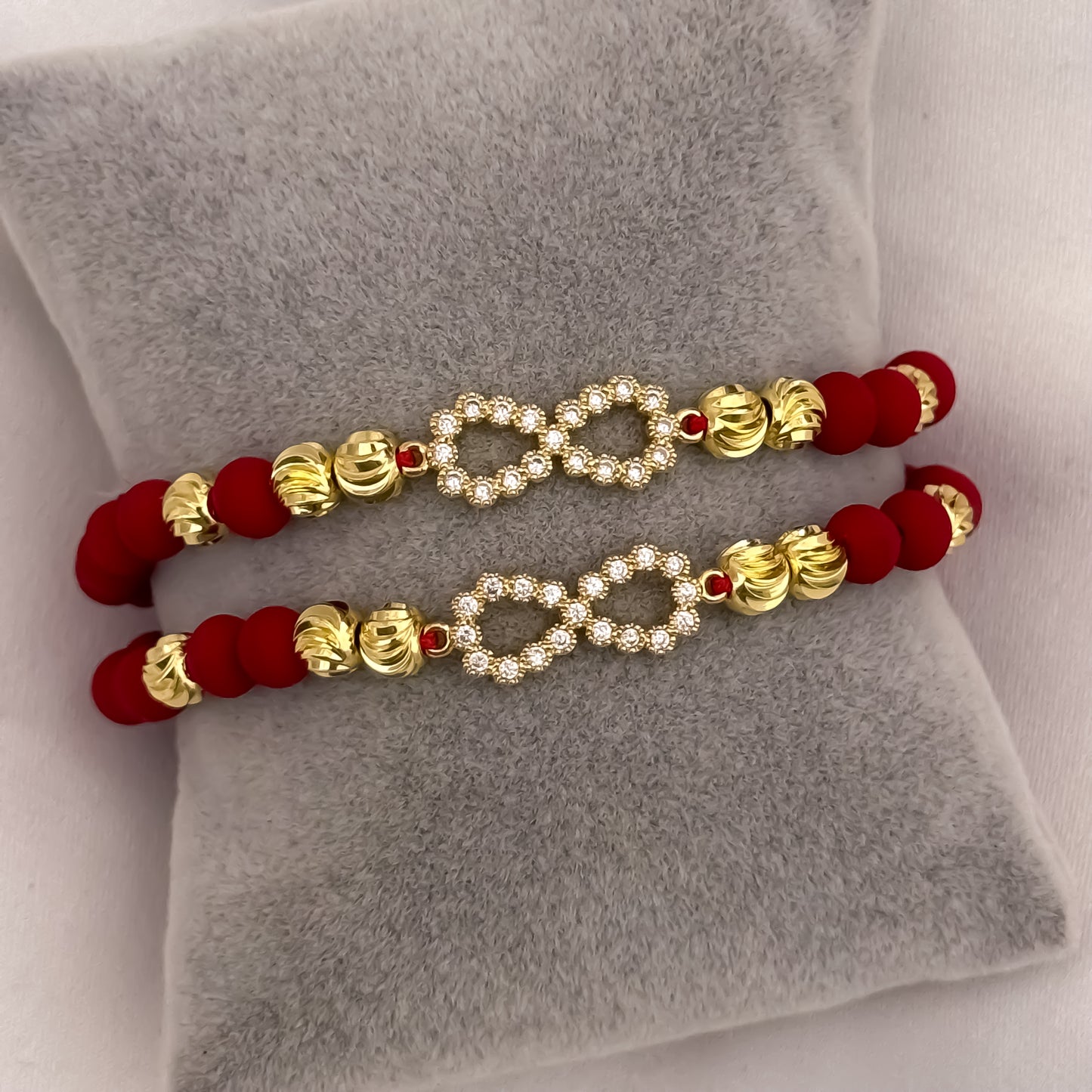 Par de Pulseras Para Parejas con Herraje de  Infinitos con Micro Circones en Balin Italiano en Oro Laminado 18k con Garantia de por vida