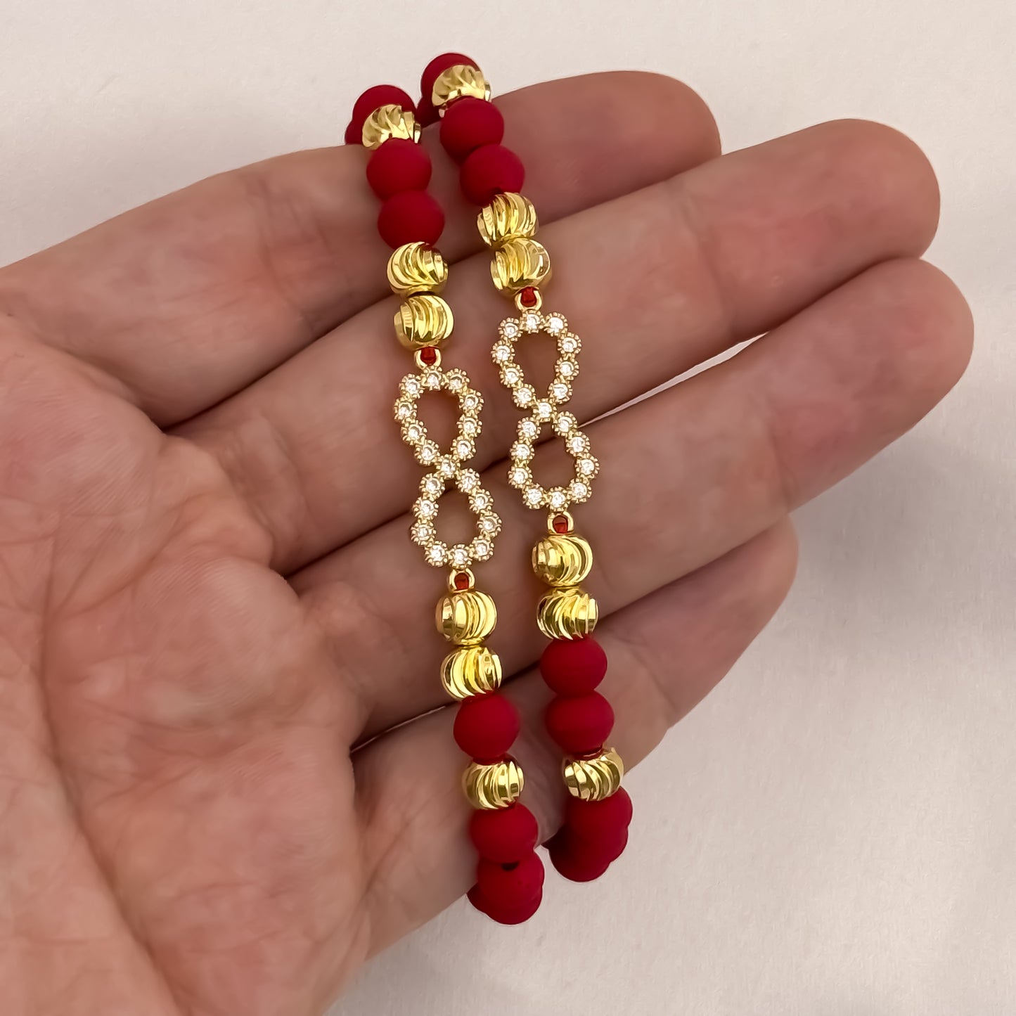 Par de Pulseras Para Parejas con Herraje de  Infinitos con Micro Circones en Balin Italiano en Oro Laminado 18k con Garantia de por vida