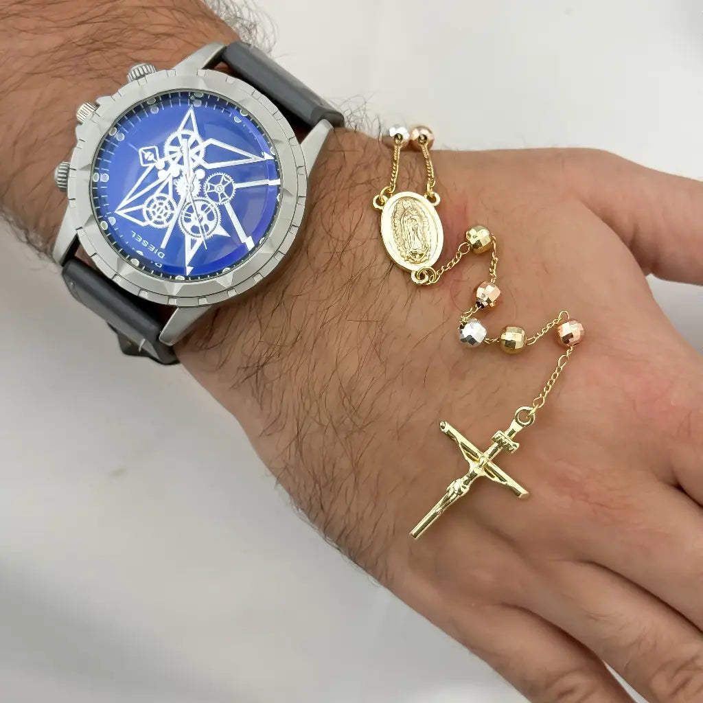 Camandula de 3 oros de Virgen de Guadalupe Balin Diamantado en Baño de Oro de 18k + Reloj de Alta Gama Diesel con Garantia